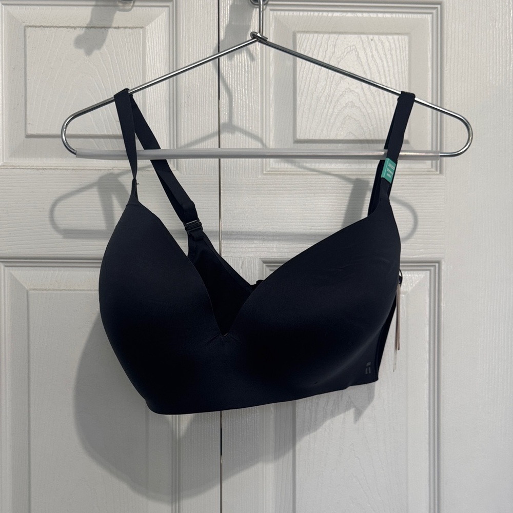 Tommy John Women's Black Bra. Size 38DDD